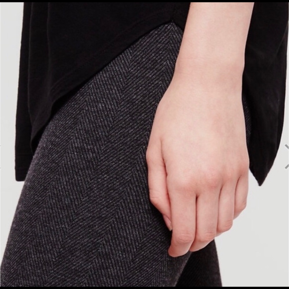Lou & Grey Herringbone Ponte Leggings